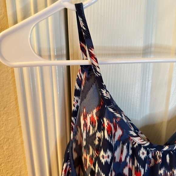 💜 3/$15 MY Michelle spaghetti strap top size Small - Picture 3 of 7